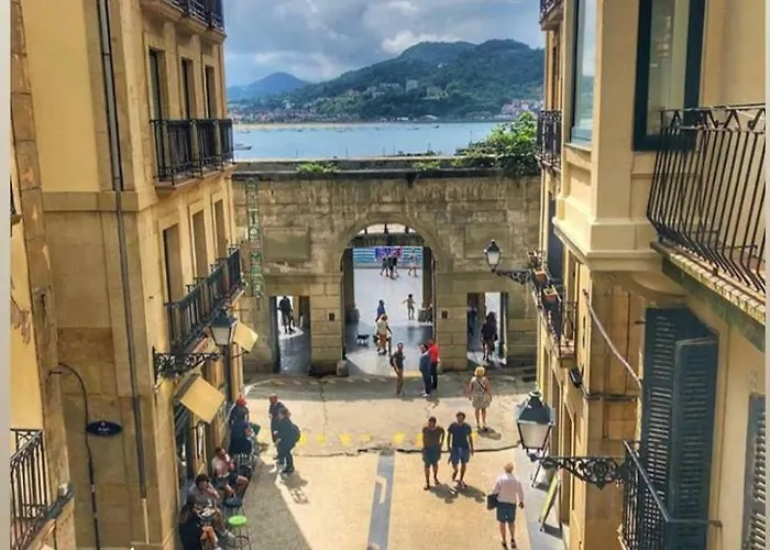 Daire Ola - Perla Boutique